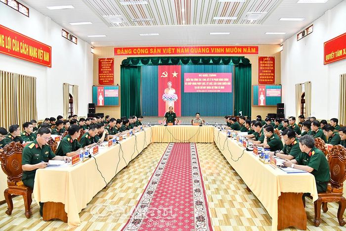 Đoàn kiểm tra Bộ Quốc phòng làm việc tại Bộ CHQS tỉnh Cà Mau.