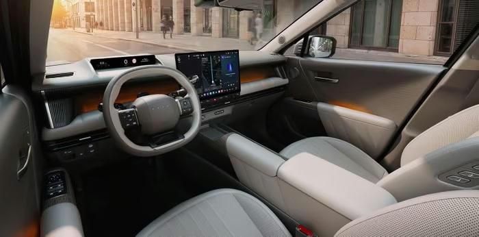 Hyundai Tucson 2027 đổi thiết kế, nâng cấp mạnh không gian nội thất. (Ảnh: Car and Driver)