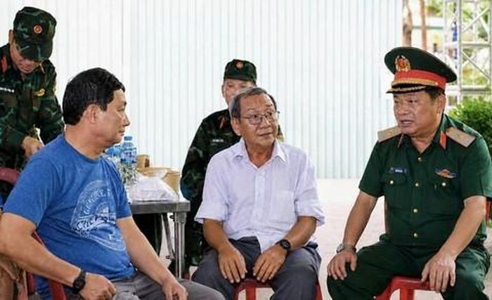 Ông Nguyễn Thanh Phước cung cấp thông tin cho lực lượng tìm kiếm hài cốt Liệt sĩ