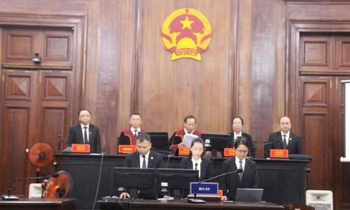 Hội đồng xét xử