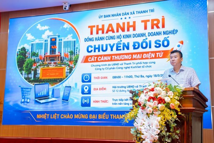 Ông Vũ Hoài Sơn, Phó Chủ tịch UBND xã Thanh Trì phát biểu tại chương trình.