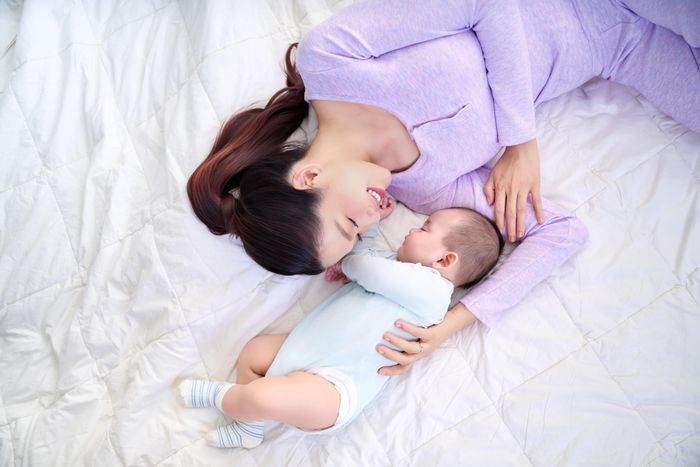 Á hậu Quỳnh Châu đã chọn bảo vệ con trước 4 nhóm huyết thanh não mô cầu nguy hiểm chỉ trong 1 mũi tiêm.