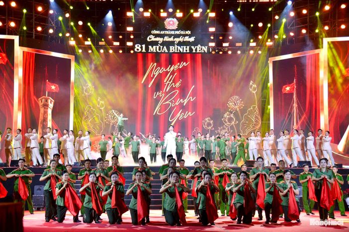 Lực lượng Công an Thủ đô giữ vững lời thề vì bình yên của nhân dân. Ảnh: Viết Thành