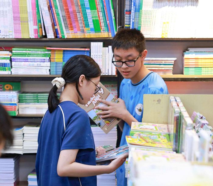 Không để học sinh nào thiếu sách khi bước vào năm học 2026-2027. Ảnh: Thanh Tùng