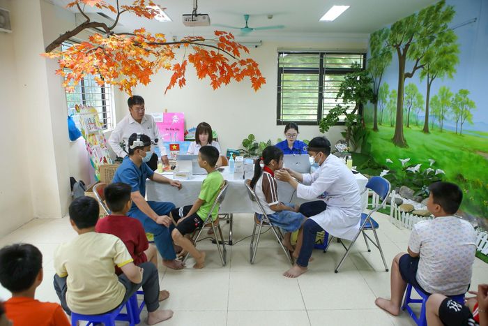 Khám sức khỏe định kỳ miễn phí cho trẻ em, học sinh năm 2026 trên địa bàn phường Ngọc Hà. Ảnh: Duy Khánh