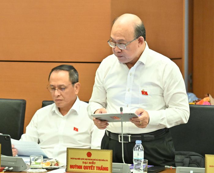 Đại biểu Huỳnh Quyết Thắng (Đoàn thành phố Hà Nội) phát biểu thảo luận. Ảnh: Quốc Khánh