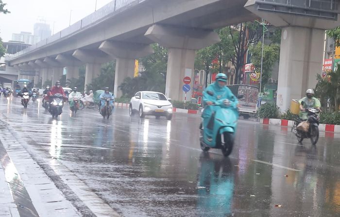 Từ ngày 19 đến 20-8, Hà Nội mưa vừa, mưa to. Ảnh: Bảo Châu