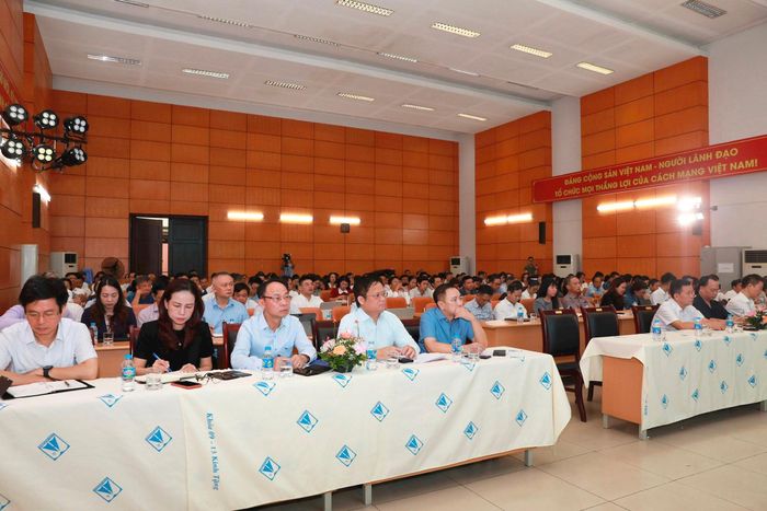 Các đại biểu tham dự cuộc làm việc. Ảnh: PV