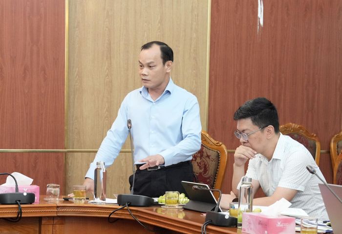 Phó Trưởng ban Tổ chức Thành ủy Hà Nội Nguyễn Hồng Nhật, Phó Trưởng đoàn kiểm tra, giám sát phát biểu. Ảnh: Hồng Thái