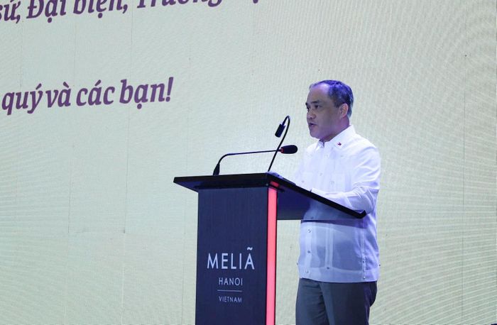 Đại sứ Philippines tại Việt Nam Francisco Noel R. Fernandez III phát biểu tại chương trình. Ảnh: Quỳnh Dương