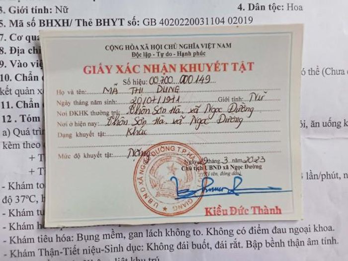 Giấy xác nhận khuyết tật của chị Dung. Ảnh GĐCC