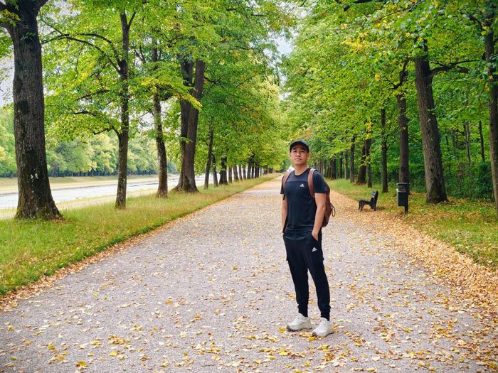 Ca sĩ Hồ Trung Dũng chia sẻ loạt ảnh ghi lại khoảnh khắc giữa khung cảnh lãng mạn tại Đức. 