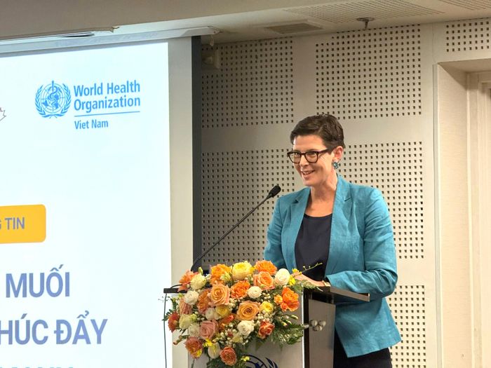 TS. Angela Pratt, Trưởng đại diện WHO tại Việt Nam phát biểu.