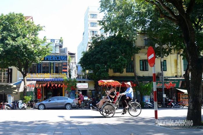 Nắng nóng gay gắt vẫn duy trì đến tháng 9. Ảnh: Tuấn Anh