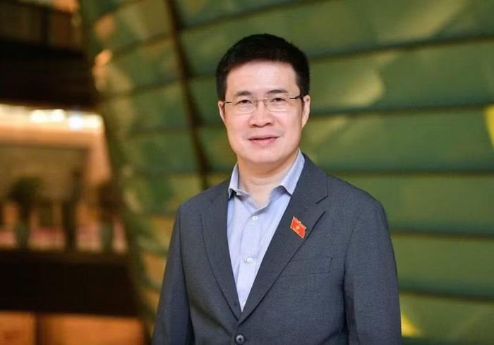 Tiến sĩ Hoàng Minh Hiếu (Ủy viên Chuyên trách Ủy ban Pháp luật và Tư pháp của Quốc hội)