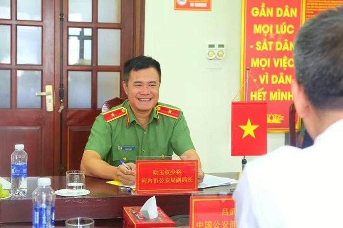 Thiếu tướng Nguyễn Ngọc Quyền, Phó Bí thư Đảng ủy, Phó Giám đốc CATP chủ trì tiếp đoàn Bộ Công an Trung Quốc