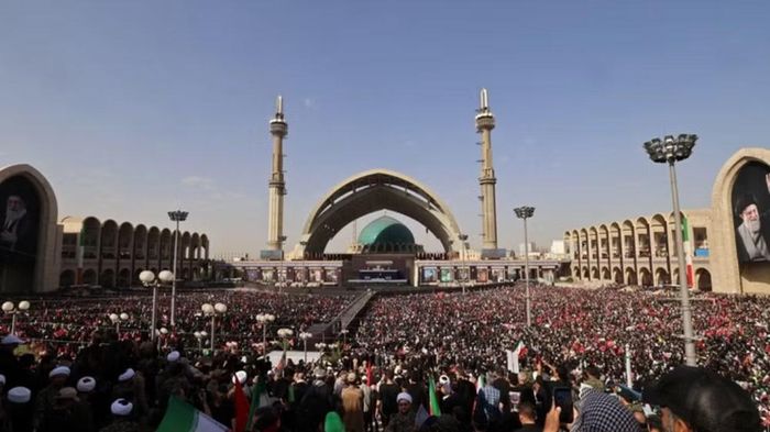 Tại Iraq, các nhóm dân quân thân Iran tiếp tục duy trì hoạt động dù Baghdad đang thúc đẩy quá trình sáp nhập một số lực lượng vào quân đội chính quy.