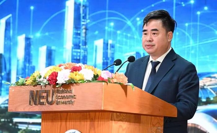 PGS. TS Phạm Minh Tuấn, Phó Tổng Biên tập Tạp chí Cộng sản phát biểu kết luận hội thảo.