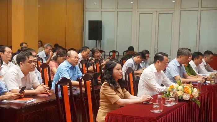 Các đại biểu dự hội nghị