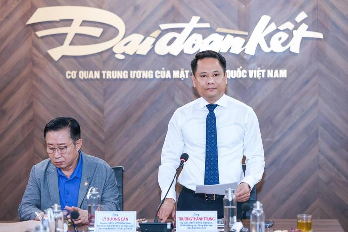 Tổng Biên tập Trương Thành Trung phát biểu kết luận, thống nhất các nội dung phối hợp trong thời gian tới. Ảnh: Quang Vinh.