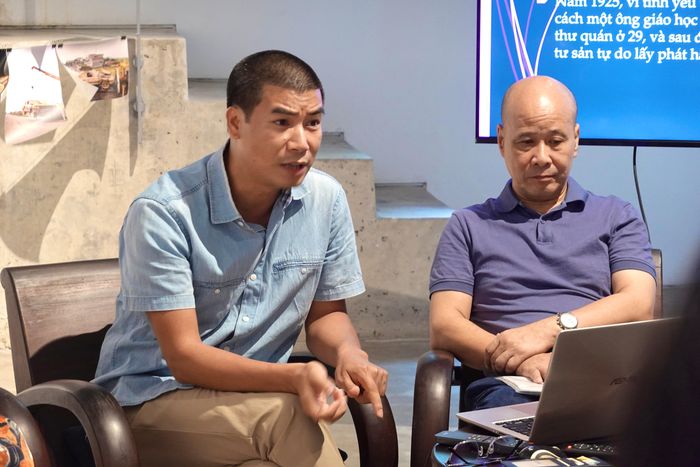  TS Đoàn Ánh Dương (bên trái) và TS Ngô Tự Lập (bên phải). Ảnh: Phan Chi.