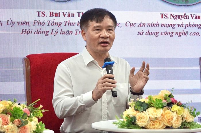 Ông Bùi Văn Thạch - Ủy viên, Phó tổng thư ký Thường trực, Hội đồng Lý luận Trung ương. Ảnh: Phan Chi.