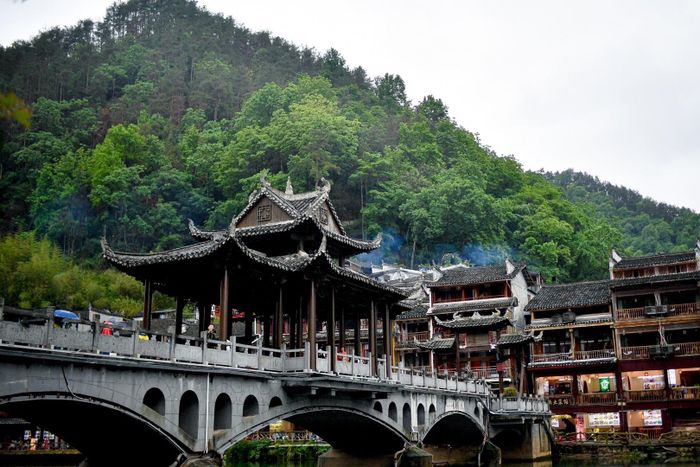 Phượng Hoàng cổ trấn từng là tour hút khách Việt hàng đầu tại Trung Quốc. Ảnh: Duy Hiệu.