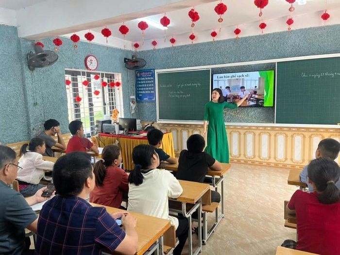 Tiết học tại Trung tâm Giáo dục - Dạy nghề người khuyết tật tỉnh Nghệ An