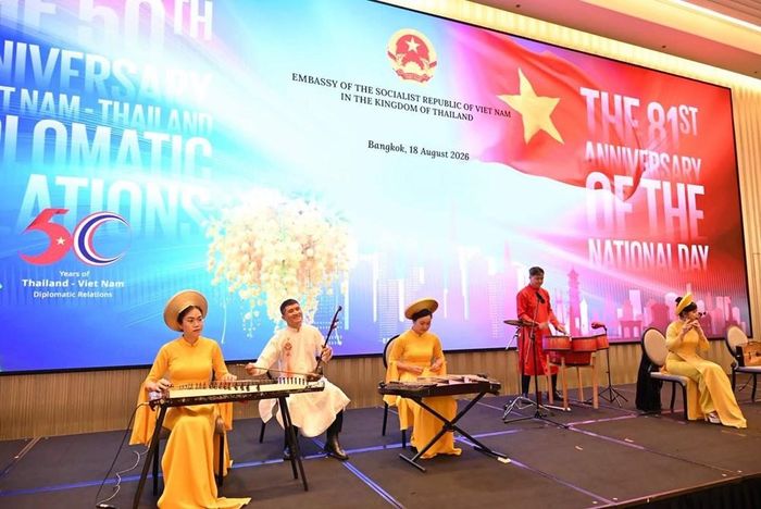 Đại sứ quán Việt Nam đã mang đến một không gian văn hóa Việt Nam đặc sắc và giàu cảm xúc