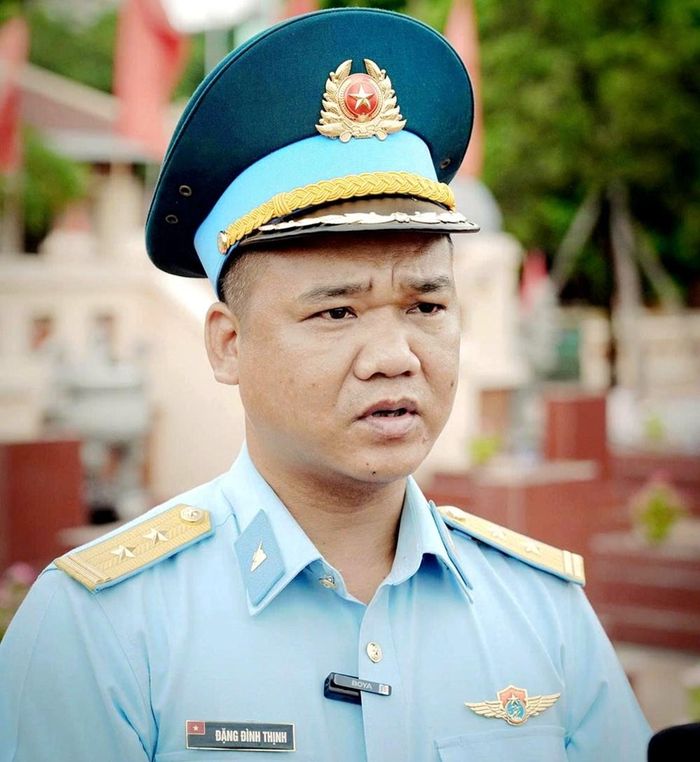 Trung tá Đặng Đình Thịnh, Phó Chính ủy Trung đoàn 260 (Sư đoàn 361, Quân chủng Phòng không - Không quân) cho biết, đơn vị phối hợp với địa phương chuẩn bị lực lượng, phương tiện phục vụ lấy mẫu ADN xác định danh tính liệt sĩ