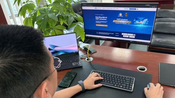 Hợp đồng lao động điện tử được kỳ vọng trở thành mắt xích quan trọng trong số hóa quản trị nhân sự. (Ảnh: ÁNH HỒNG)