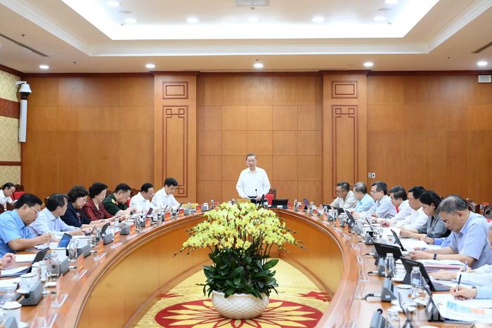 Quang cảnh cuộc làm việc.