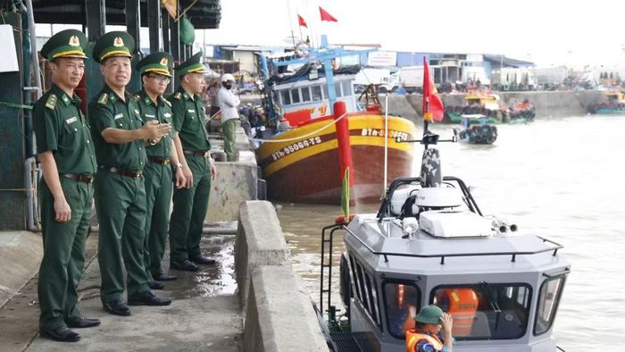 Bộ đội Biên phòng ra quân đợt cao điểm quyết tâm gỡ thẻ vàng. (ẢNH: ĐỨC PHÚ)
