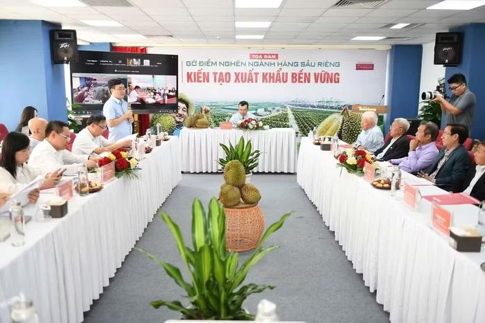 Toàn cảnh tọa đàm "Gỡ điểm nghẽn ngành hàng sầu riêng: Kiến tạo xuất khẩu bền vững” ngày 20/8, tại Hà Nội.
