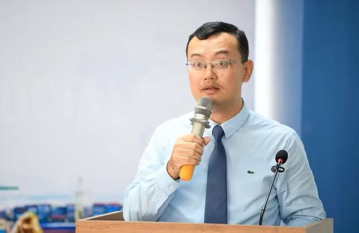 Nguyễn Ngọc Tiến Phó Tổng Biên tập Báo Tiền Phong phát biểu khai mạc tọa đàm.(Ảnh: Ban Tổ chức cung cấp)