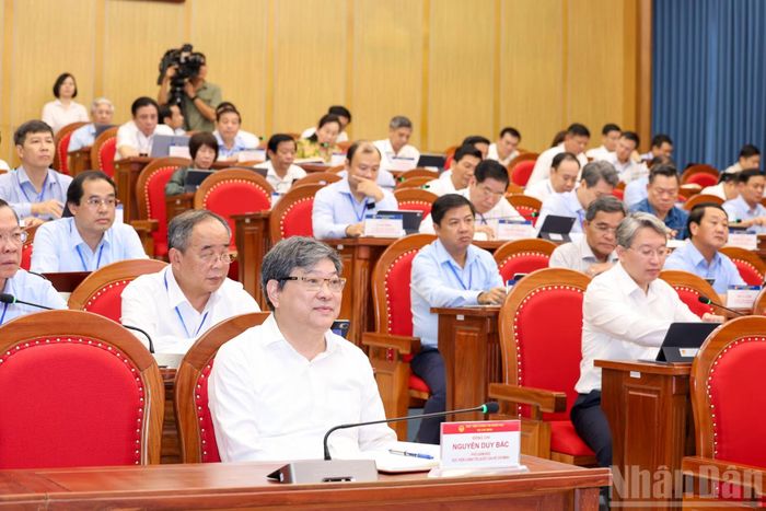  Các học viên Lớp bồi dưỡng, cập nhật kiến thức đối với Ủy viên Ban Chấp hành Trung ương Đảng khóa XIV (Lớp thứ nhất). 