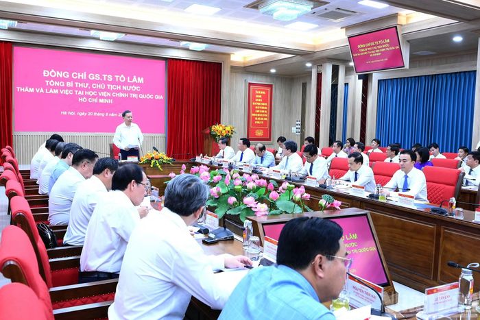 Tổng Bí thư, Chủ tịch nước Tô Lâm phát biểu kết luận tại cuộc làm việc.