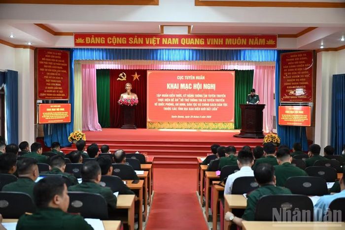 Quang cảnh hội nghị.