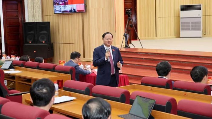 Bí thư Tỉnh ủy Lai Châu Lê Minh Ngân quán triệt tới các báo cáo viên về việc triển khai các chuyên đề tại hội nghị. (Ảnh: Ban Tuyên giáo và Dân vận Lai Châu)