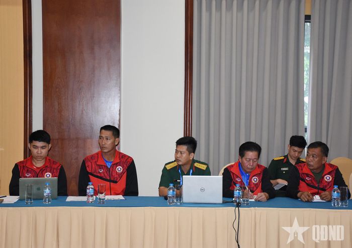 Đại diện các đoàn tham dự hội nghị.