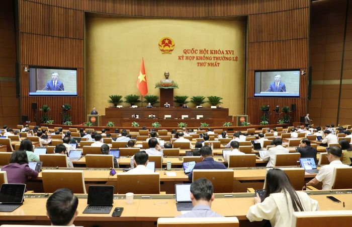 Quang cảnh phiên họp. Ảnh: TRỌNG HẢI