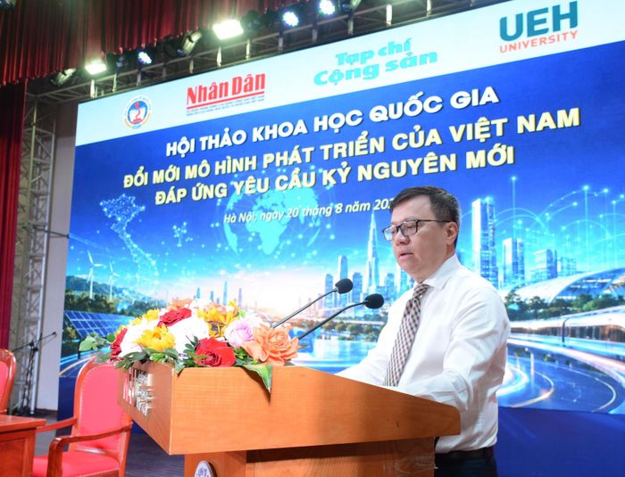 Đồng chí Lê Quốc Minh phát biểu tại hội thảo.
