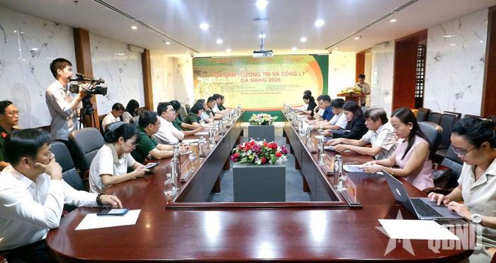Quang cảnh bế mạc Triển lãm "Da cam-Lương tri và Công lý" 