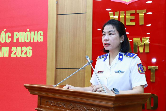 Lãnh đạo Phòng Tài chính Cảnh sát biển trình bày thông báo kết quả kiểm tra và tiến độ giải ngân. 