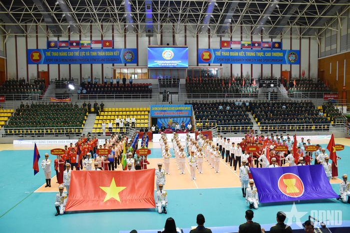  Nghi thức chào cờ. 