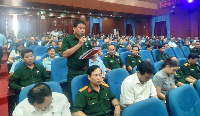 Chủ tịch Ủy ban MTTQ Việt Nam TP Đà Nẵng Nguyễn Đình Vĩnh phát biểu tại buổi đối thoại.