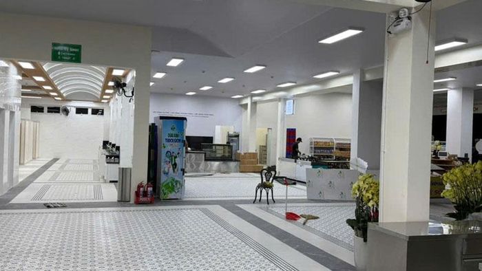 Trạm dừng nghỉ trên đường cao tốc Phan Thiết - Vĩnh Hảo đang hoàn thiện. Ảnh: HỒNG ANH