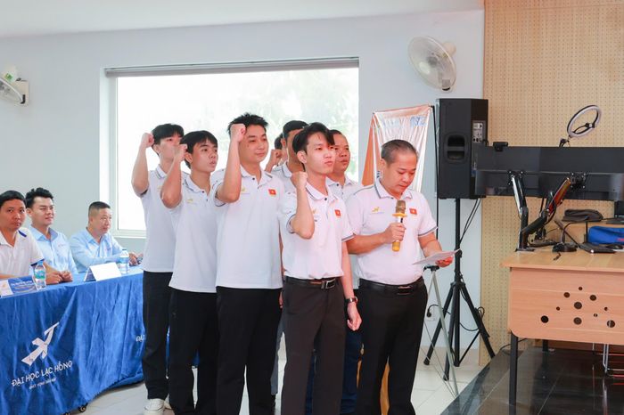 Đội tuyển Robocon Việt Nam quyết tâm khẳng định năng lực của sinh viên Việt Nam tại sân chơi công nghệ khu vực.
