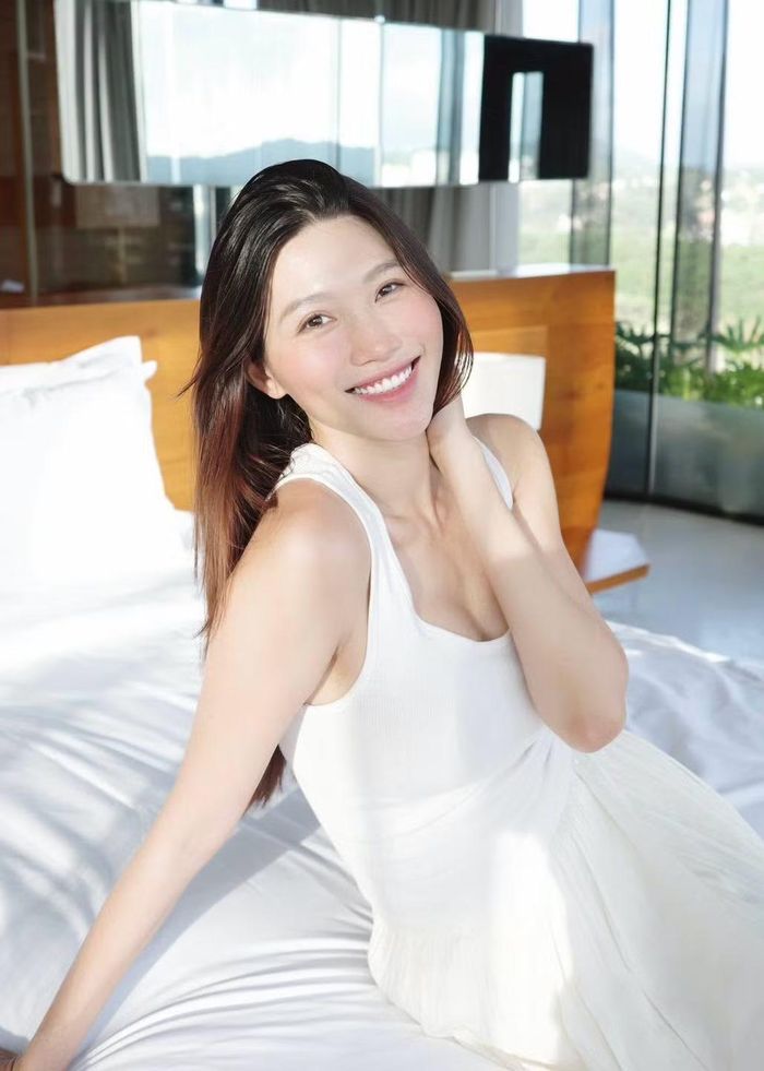 Không chỉ gây chú ý bởi vóc dáng, gương mặt sắc sảo cũng là một trong những lợi thế giúp Quỳnh Châu giữ được sức hút sau nhiều năm hoạt động trong showbiz. Ảnh: FB Chế Nguyễn Quỳnh Châu