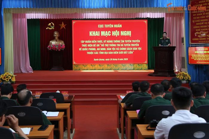Toàn cảnh khai mạc hội nghị tập huấn. Ảnh: Trà Khánh.